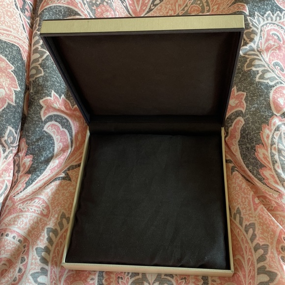 Links London Jewelry Box Logo Etching - Picture 6 of 6